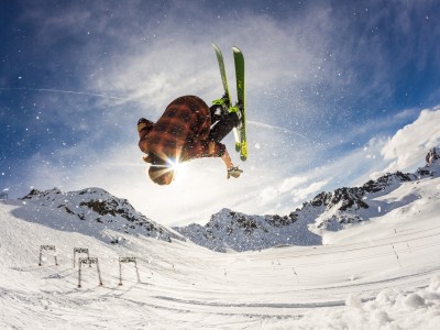 体育竞猜网站-狂澜既倒者，从低谷奔袭而来的，不只是C罗，狂澜既倒，低谷奔袭，超越C罗的逆袭传奇